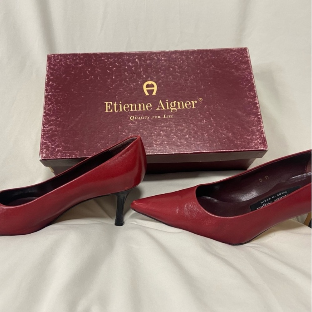 Etienne Aigner size 6 (brick) red heels - Picture 3 of 3